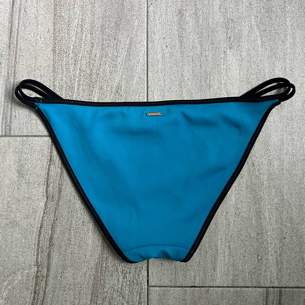 Victoria’s Secret Surf Scuba Strappy Cheeky Bikini Bottom | M | Good Condition